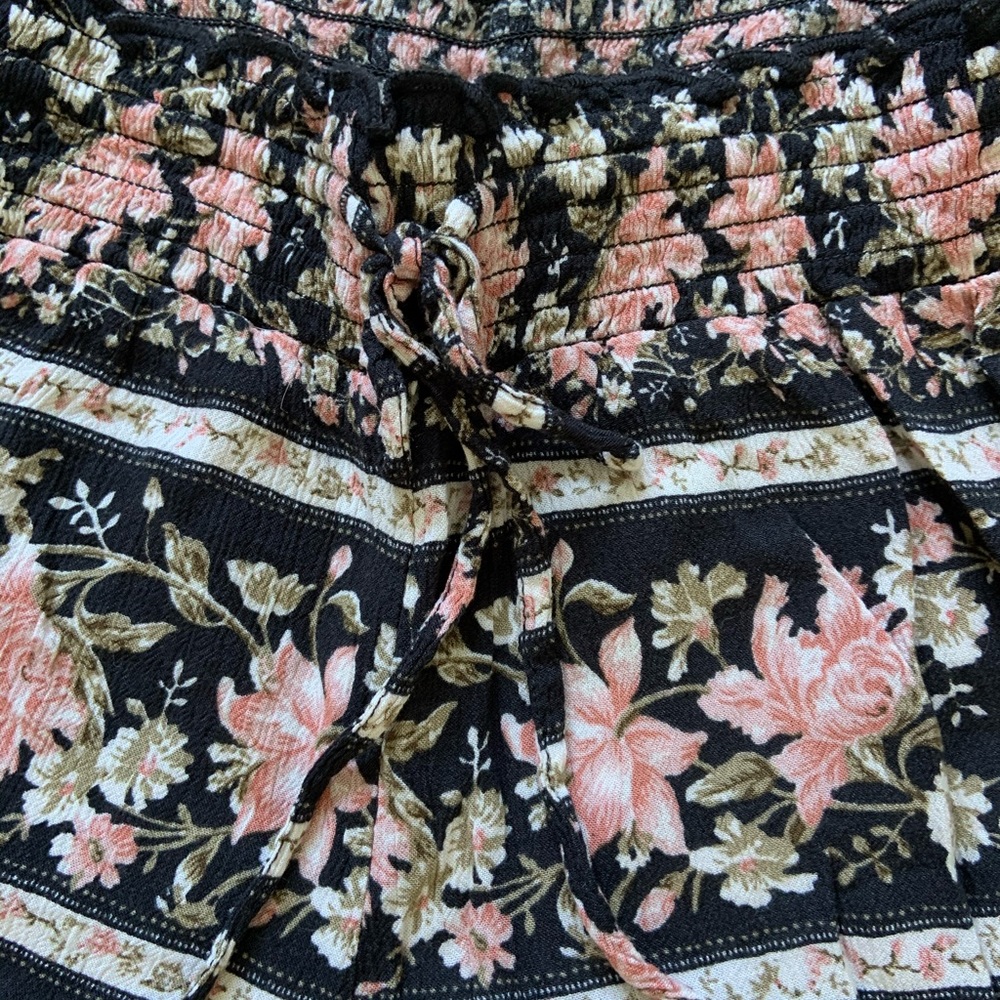 AEO flowy shorts - Picture 2 of 3